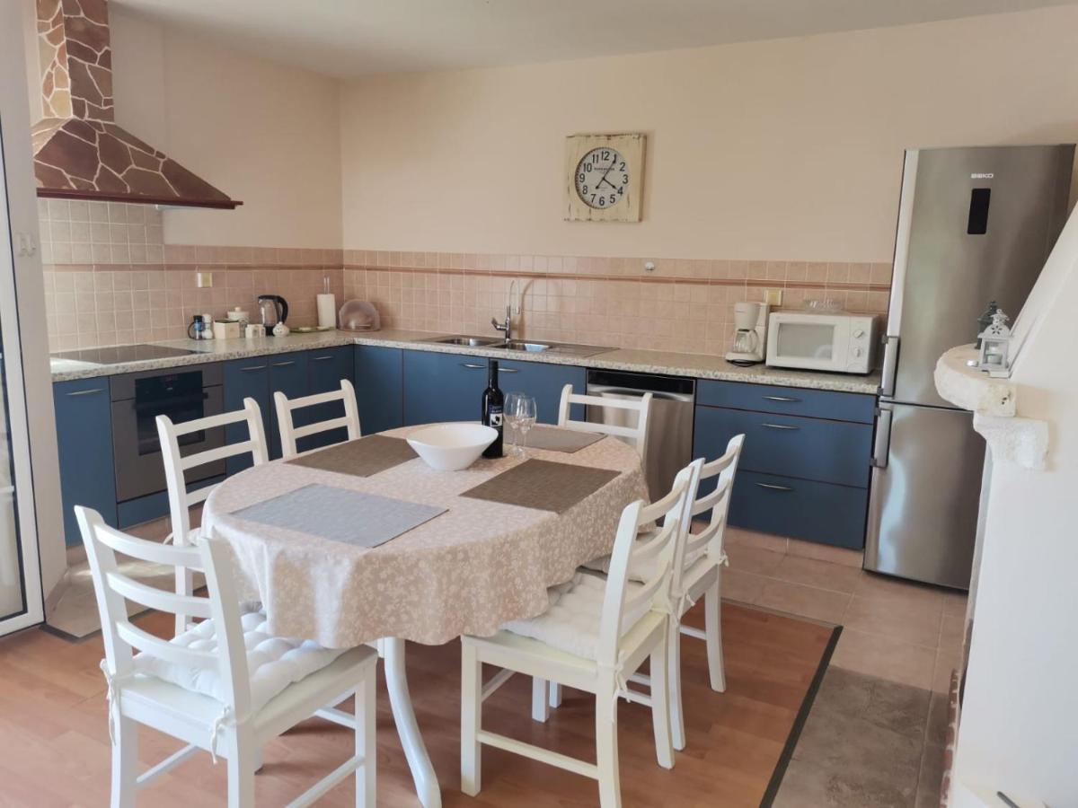 Apartment Tempera Povlja  Εξωτερικό φωτογραφία